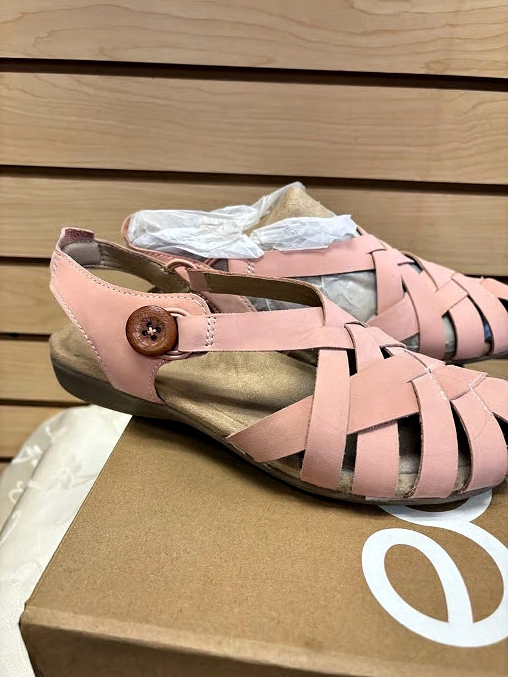 Earth Belita Fisherman Sandal Woven Pink Sandals US 7.5